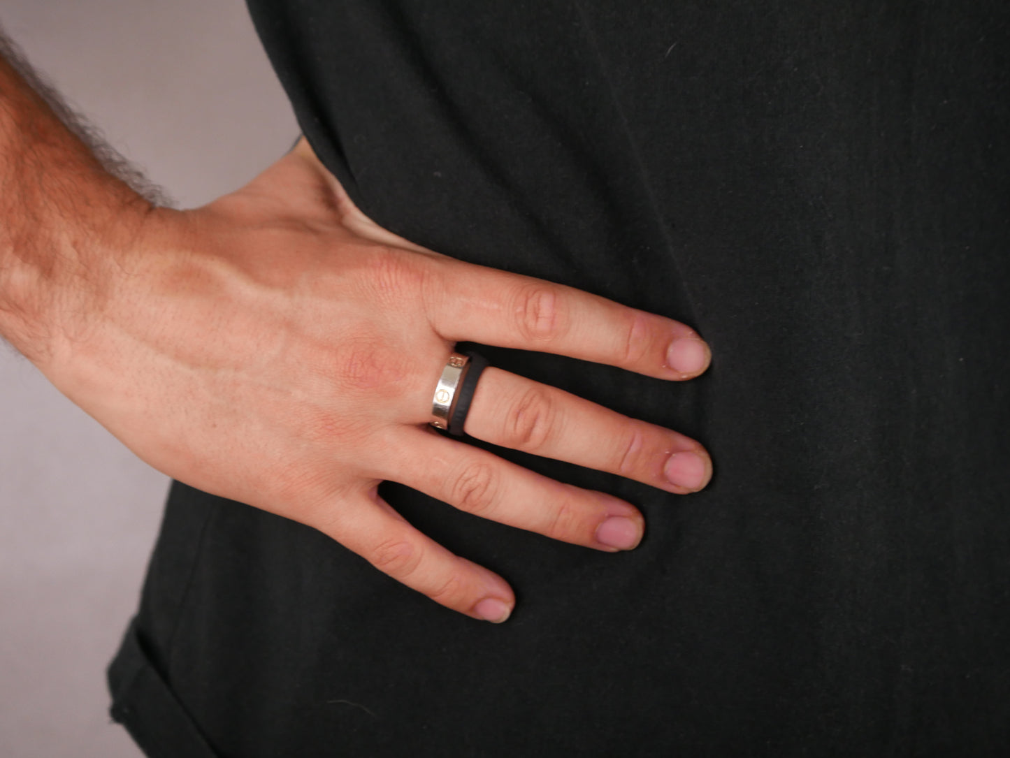Ring protector: Black